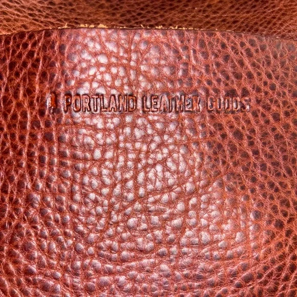 Portland Leather Med Tote - Picture 4 of 4